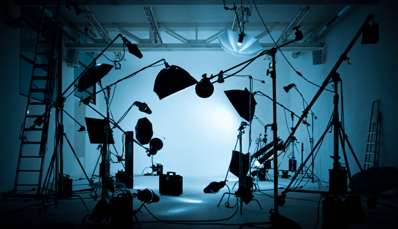 Mastering the Art of Lighting in Filmmaking Image